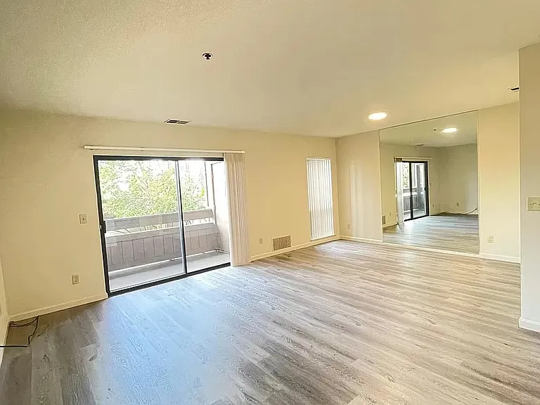 1240 San Tomas Aquino Rd #208 — Photo 8