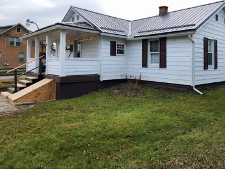 401 Poplar Ave — Photo 5