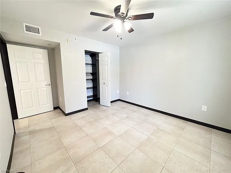 8284 Key Royal Cir #1323 — Photo 8