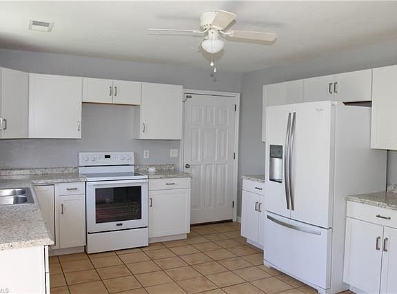 3rd image of 17249 Plantation Dr