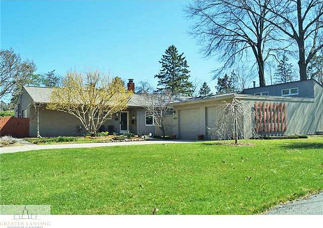 1st image of 852 Lantern Hill Dr