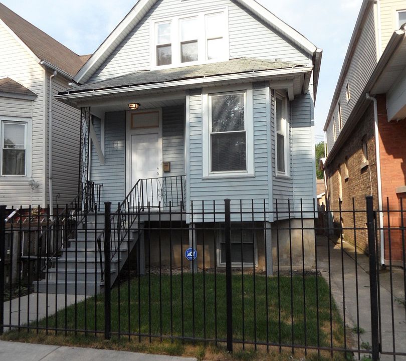 1st image of 2635 N Avers Ave #1