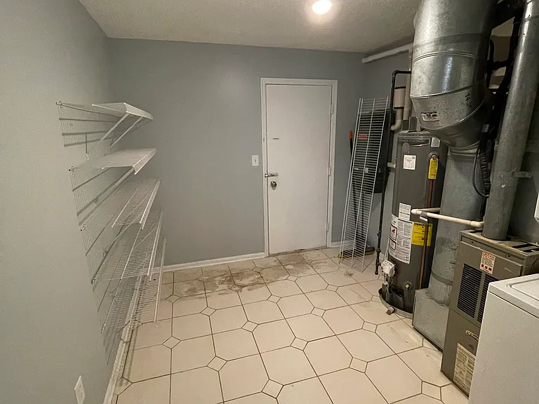 6 Prestwick Way — Photo 12
