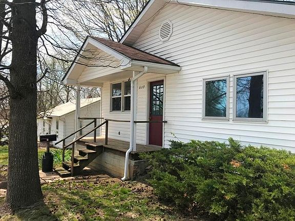 3rd image of 609 N Harris St
