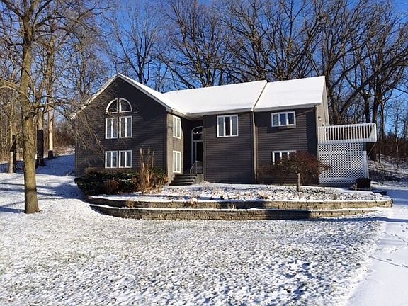 2nd image of 1524 Hillside Trl