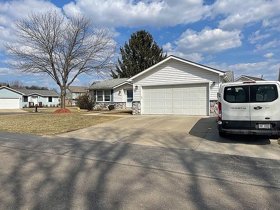 3rd image of 8142 Emerald Ln W #119