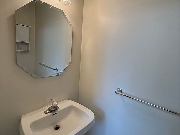 4th image of 15539 Float Ln