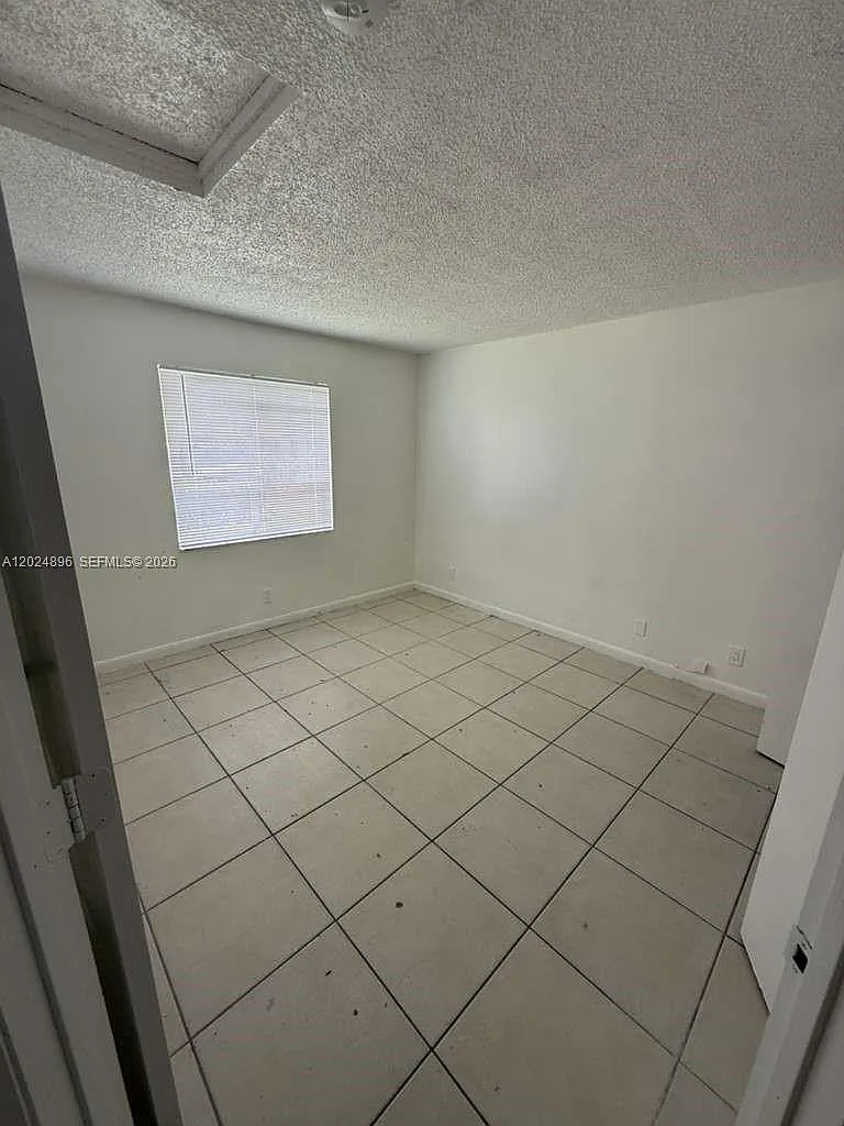 Pembroke Pines No 3 — Photo 2