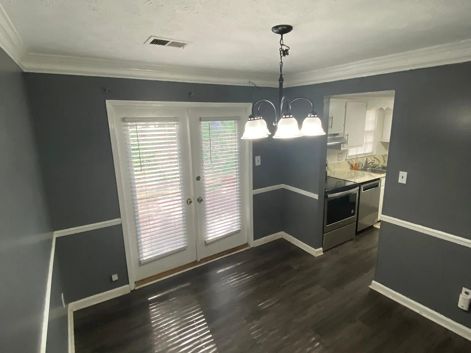2 bed, 1.5 bath, 1350 sqft, $2,150 — Photo 3