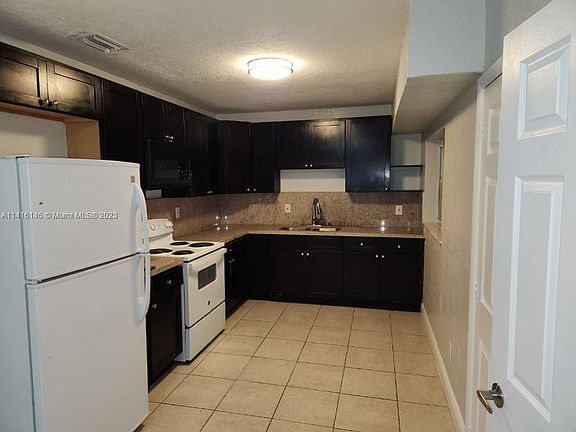 2nd image of 1156 Oriental Blvd