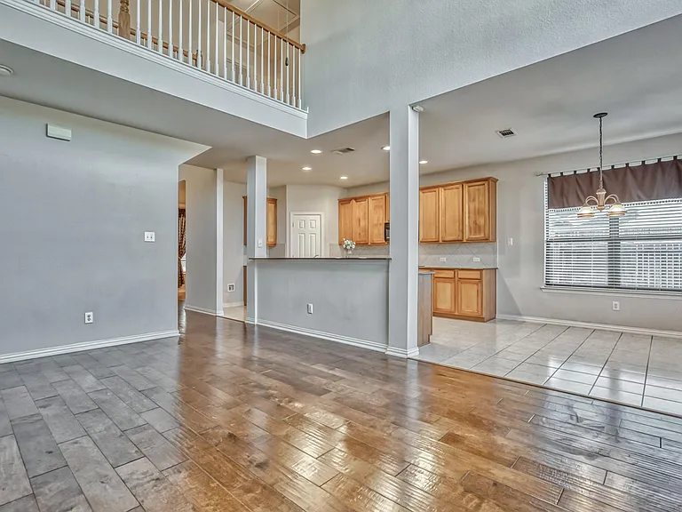 4609 Pine Brook Dr — Photo 5