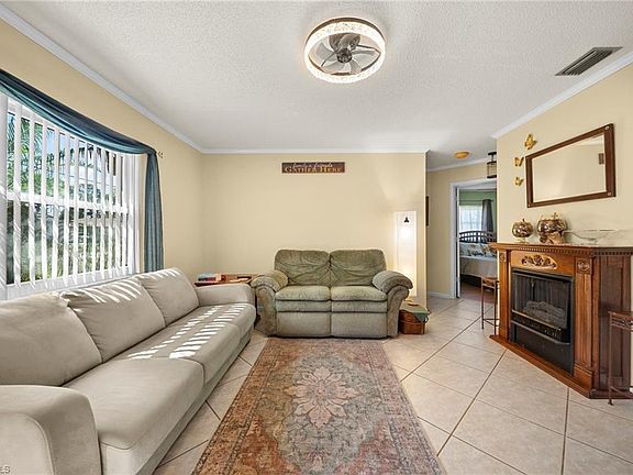 4th image of 19016 Murcott DR E