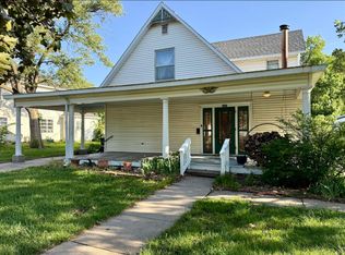 306 W Nemaha St, Blue Hill, NE 68930