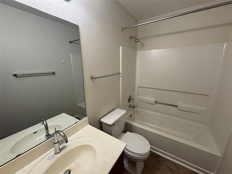 7020 Doyal Dr — Photo 18
