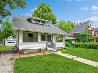808 N B St, Indianola, IA 50125