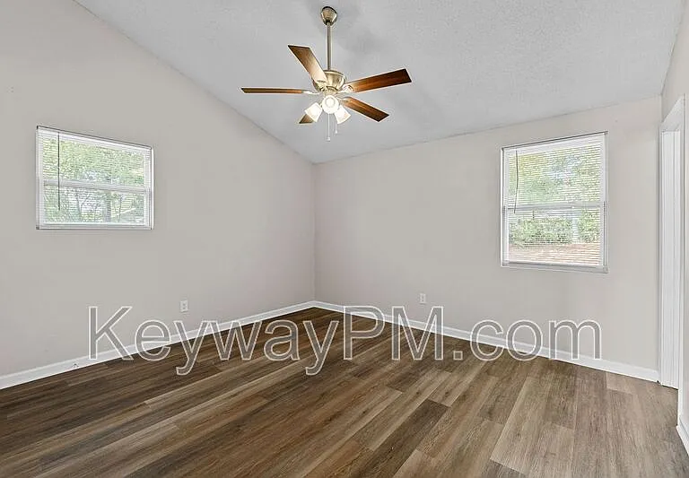 2631 Drayton Dr — Photo 18