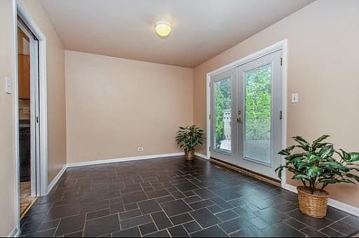 5th image of 752 Lacrosse Ave