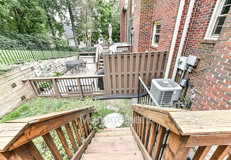 6006 Kelsey Ct — Photo 30