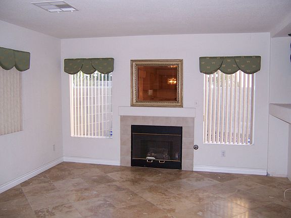 living w/fireplace