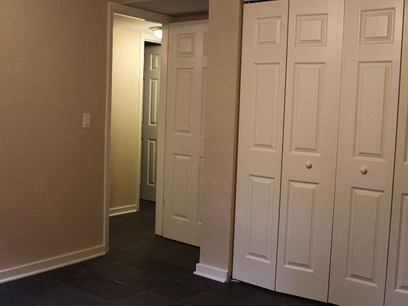 2nd image of 3930 Warwick Blvd APT 4