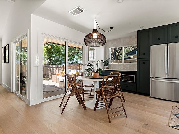 2nd image of 6810 Windrift Way