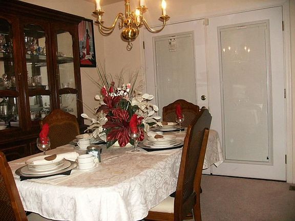 4th image of 3081 Antrim Cir