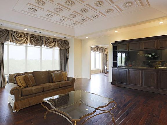 5th image of 2121 Kirby Dr Unit 3S