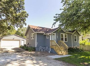 405 Leach Ave, Des Moines, IA 50315