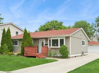 908 N Norman Ln, Wheeling, IL 60090