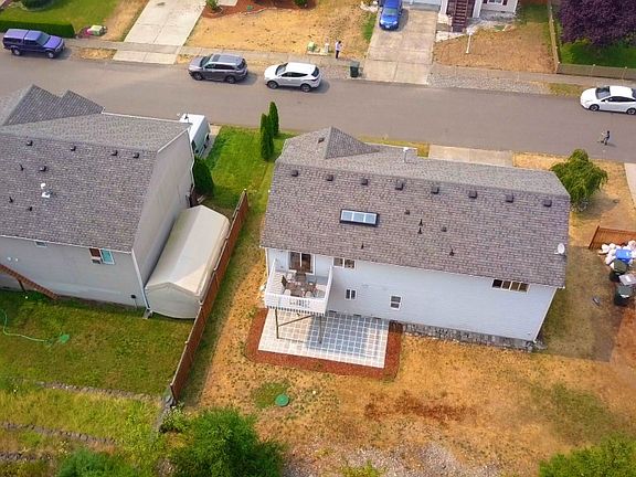 4th image of 15513 40th Ave E