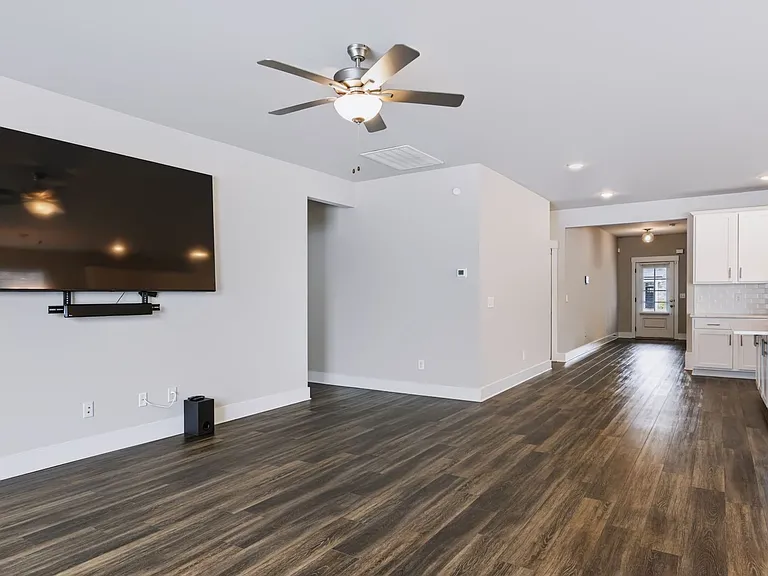 213 Snapdragon Dr — Photo 12