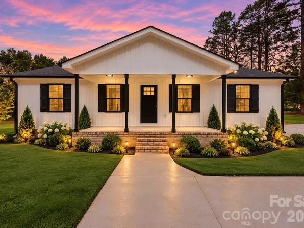 135 N Castleview Rd, Salisbury, NC 28146