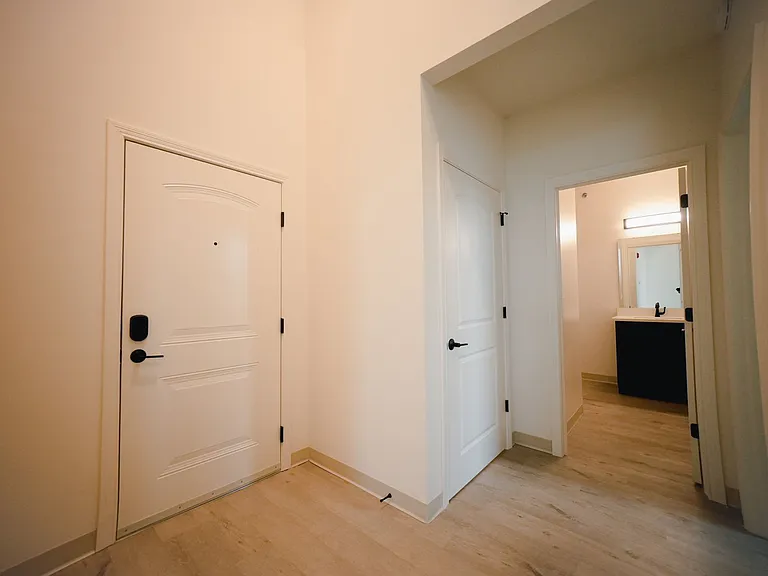 350 N Main St — Photo 10