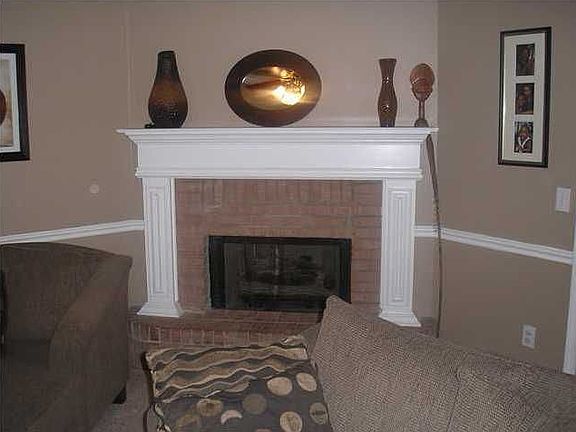 2nd image of 530 Winnwood St