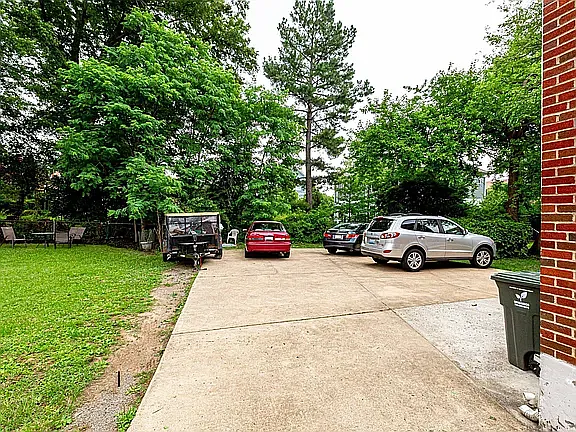 2 bed, 824 sqft, $2,150 — Photo 4