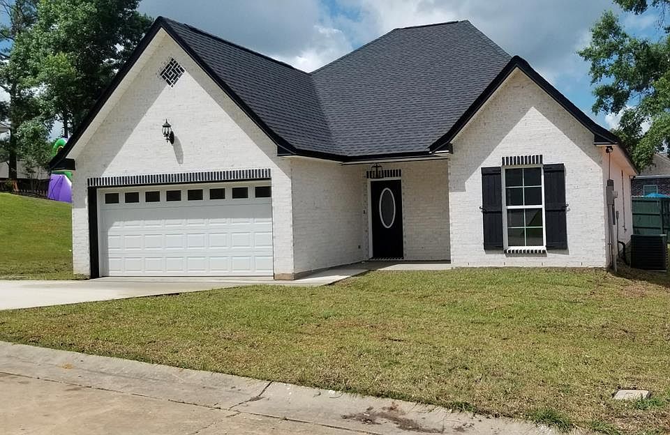 1st image of 102 Iberville Pl