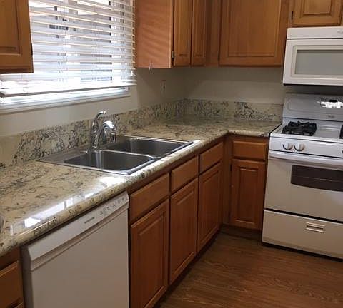 5th image of 1133 25th St APT 8