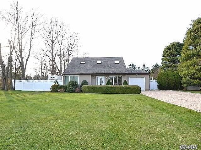 1st image of 26 Moriches Ave