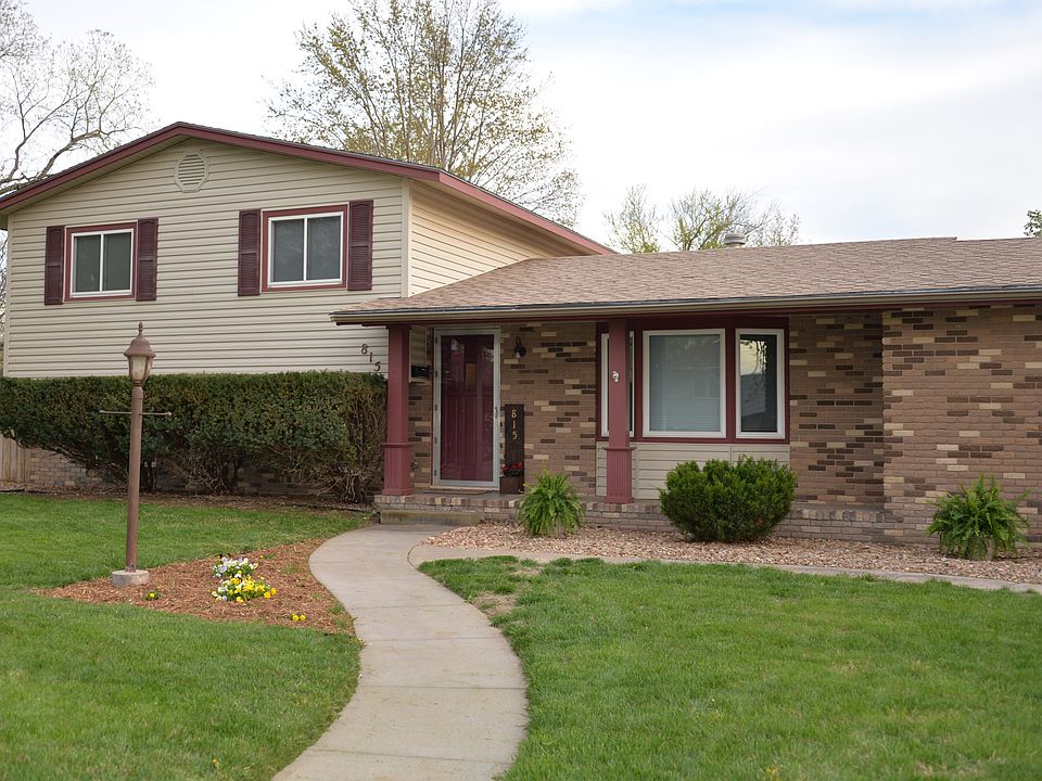 1st image of 815 W 25th Ave