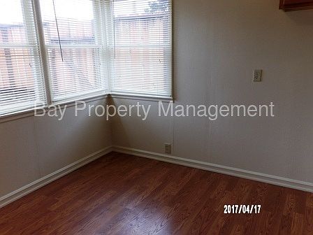 2nd image of 1198 Hamilton Ave