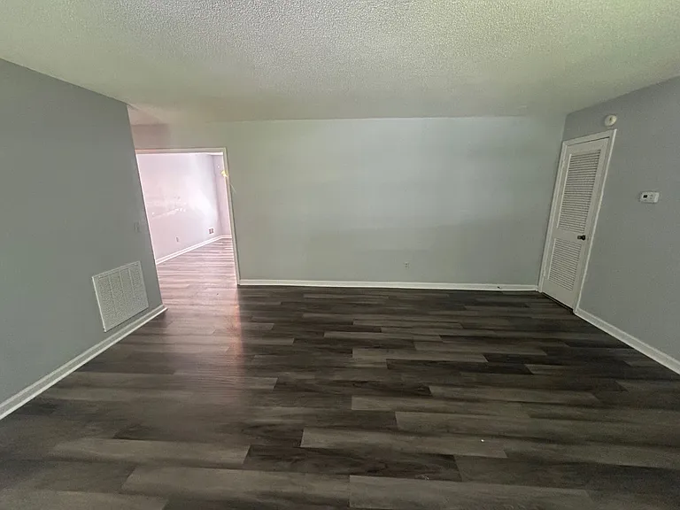 715B Montague Rd — Photo 5