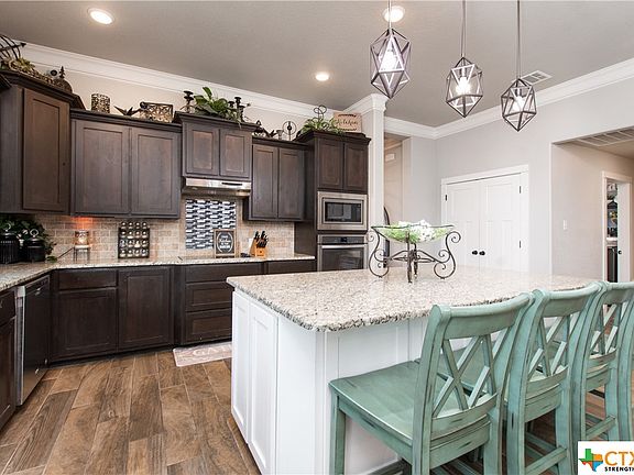 4th image of 2604 Crystal Ann Dr
