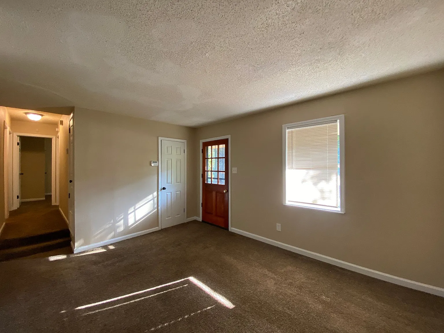 4465 Ryan St — Photo 2