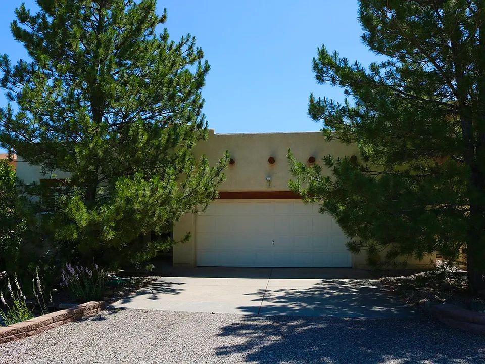 1313 Ferguson Ln