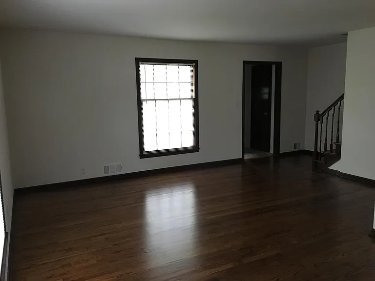 6638 Metcalf Ave — Photo 2