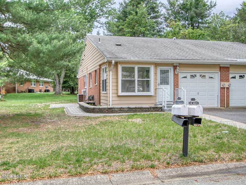 1st image of 114 Hudson Parkway #A