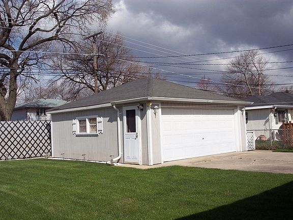 3rd image of 1366 W Freeland Ave