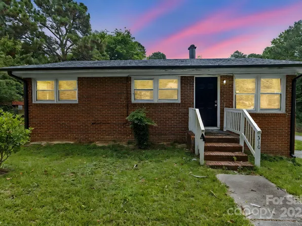 310 Cedarwood St, Spring Lake, NC 28390