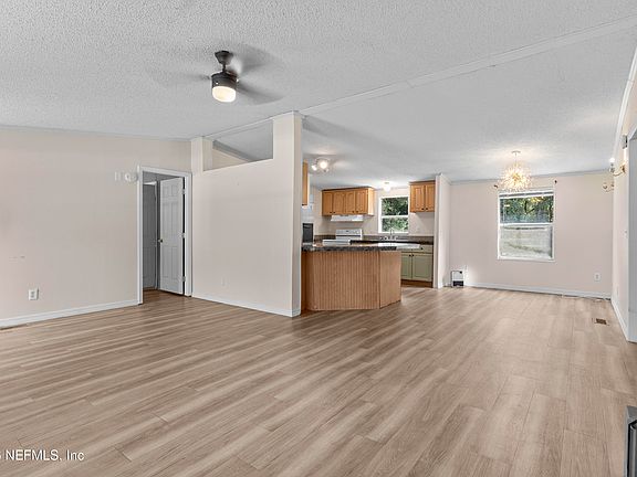 2nd image of 8417 CREEKSIDE Drive