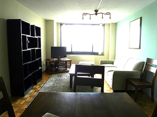 Rented by CCG Real Estate Brokerage | media 17